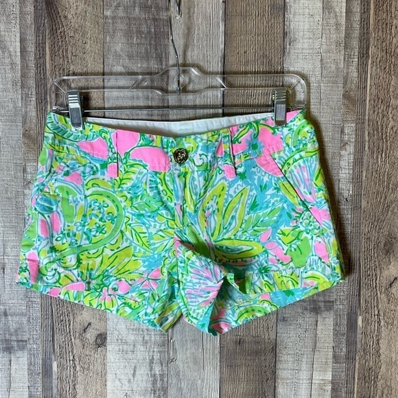 Lilly Pulitzer Walsh Short in Coconut Jungle - Picture 2 of 8